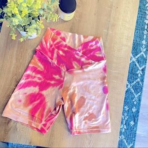 OFFLINE Aerie Large Tie Dye Biker Shorts Leggings Crossover